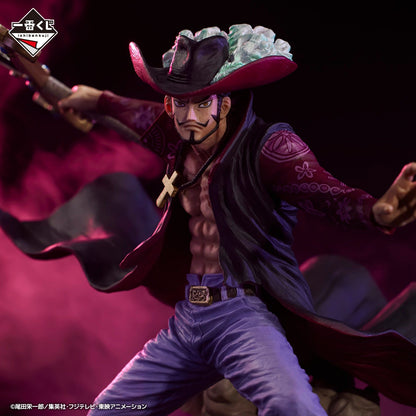 One Piece Mihawk Figure