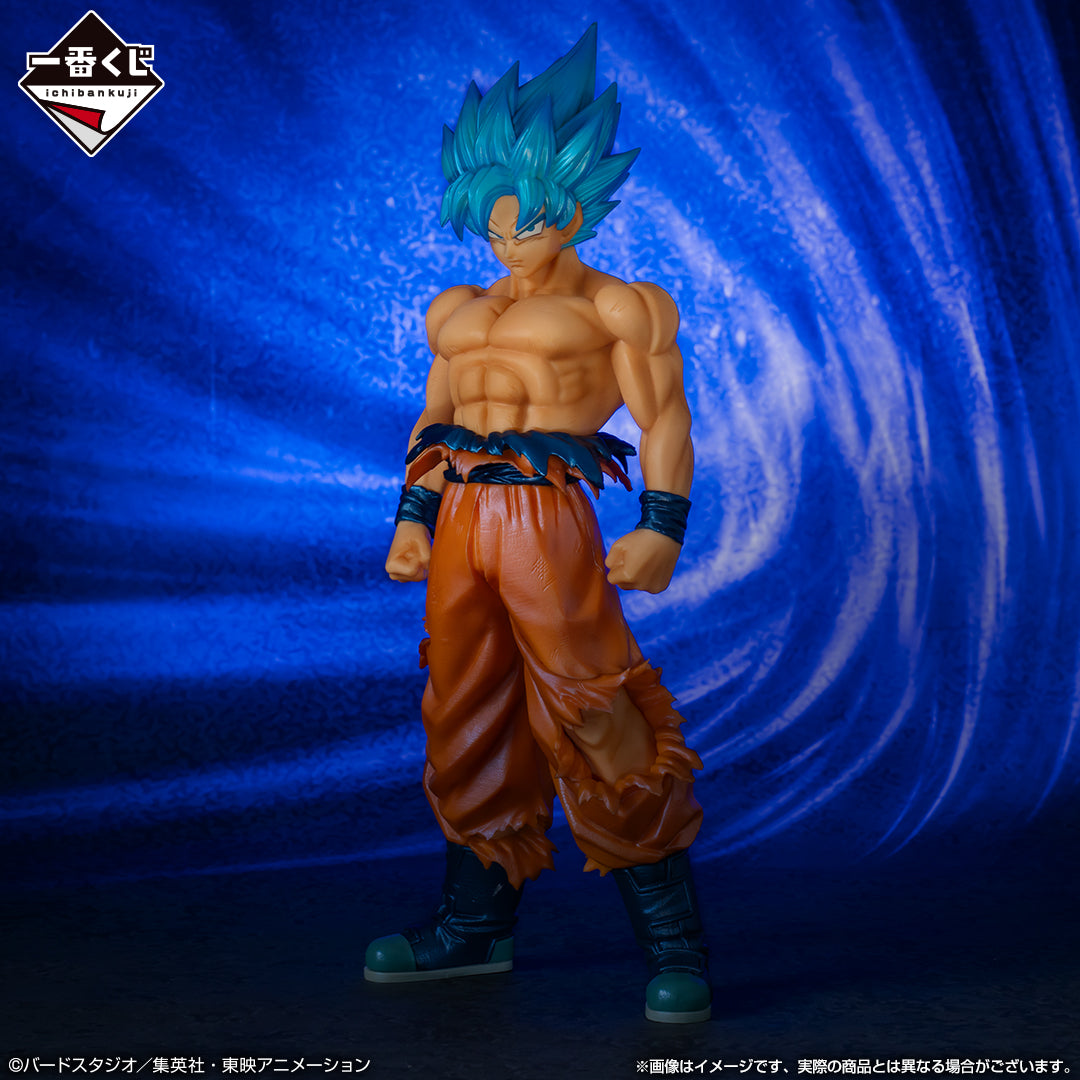 Super Saiyan Goku Dragon Ball Figure